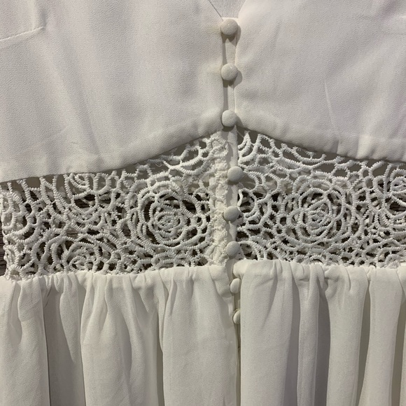 White Tobi dress with see through lace - Picture 8 of 8